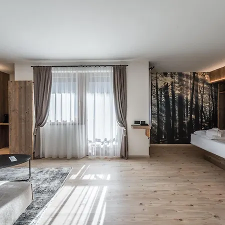 Hotel Ravelli Luxury Spa Mezzana  Exterior photo