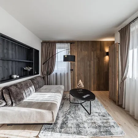 Hotel Ravelli Luxury Spa Mezzana  Exterior photo