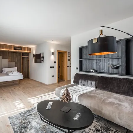 Hotel Ravelli Luxury Spa Mezzana  Exterior photo