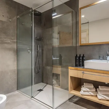 Hotel Ravelli Luxury Spa Mezzana  Exterior photo