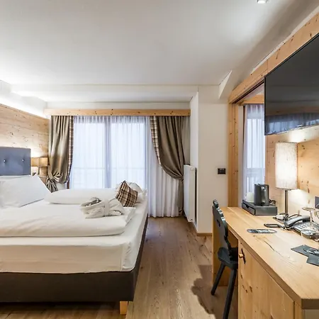 Hotel Ravelli Luxury Spa Mezzana  Exterior photo