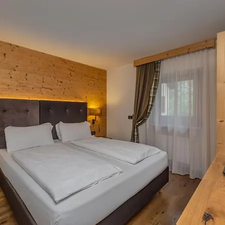 Hotel Ravelli Luxury Spa Mezzana  Exterior photo
