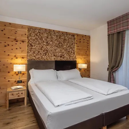 Hotel Ravelli Luxury Spa Mezzana  Exterior photo