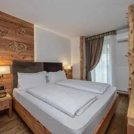 Hotel Ravelli Luxury Spa Mezzana  Exterior photo