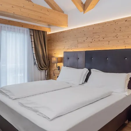 Hotel Ravelli Luxury Spa Mezzana  Exterior photo