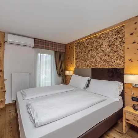 Hotel Ravelli Luxury Spa Mezzana  Exterior photo