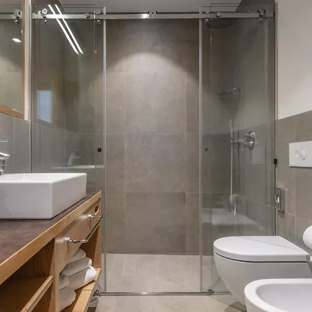Hotel Ravelli Luxury Spa Mezzana  Exterior photo