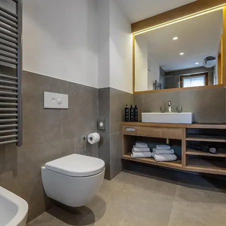 Hotel Ravelli Luxury Spa Mezzana  Exterior photo