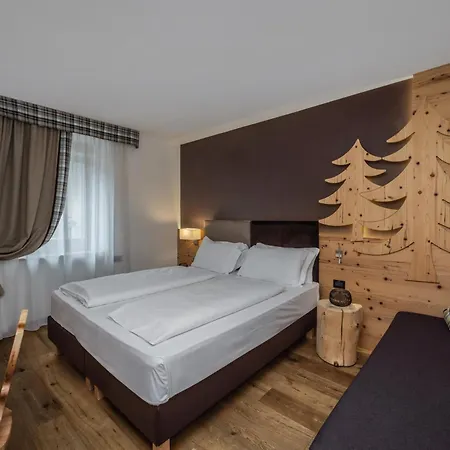 Hotel Ravelli Luxury Spa Mezzana  Exterior photo