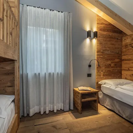 Hotel Ravelli Luxury Spa Mezzana  Exterior photo