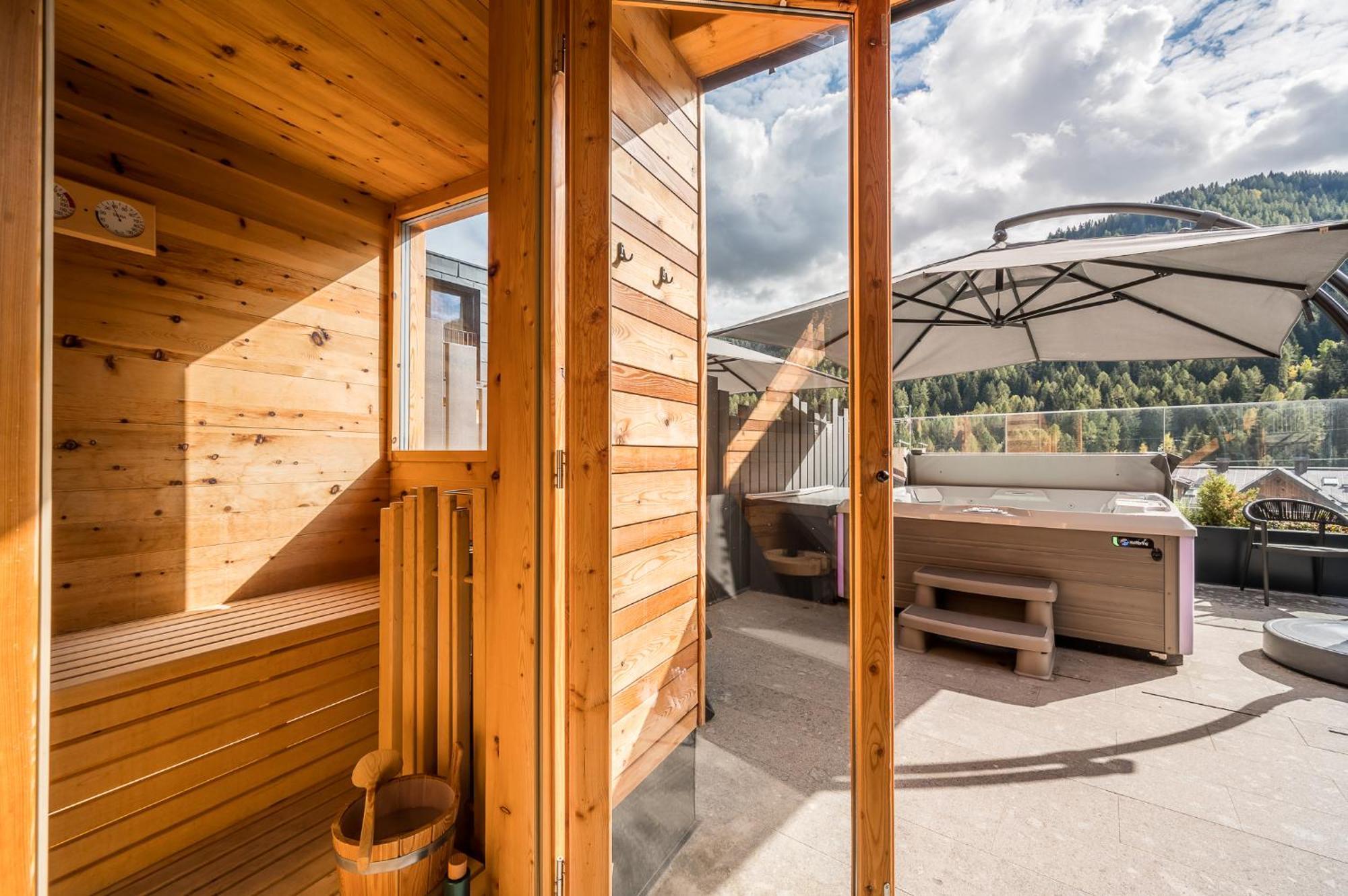 Ravelli Luxury 4*