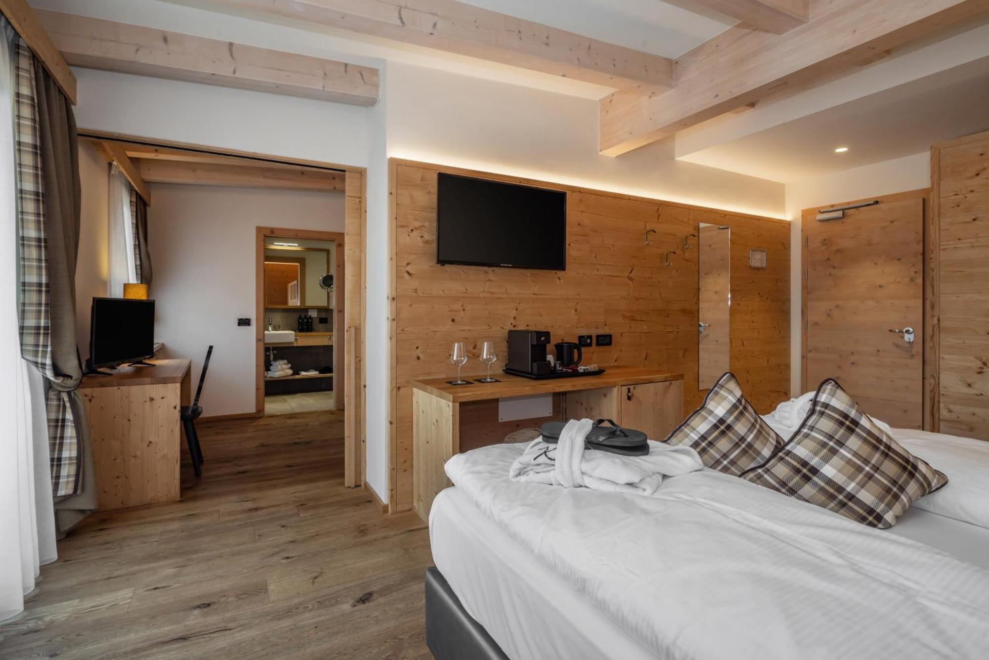 Ravelli Luxury 4*