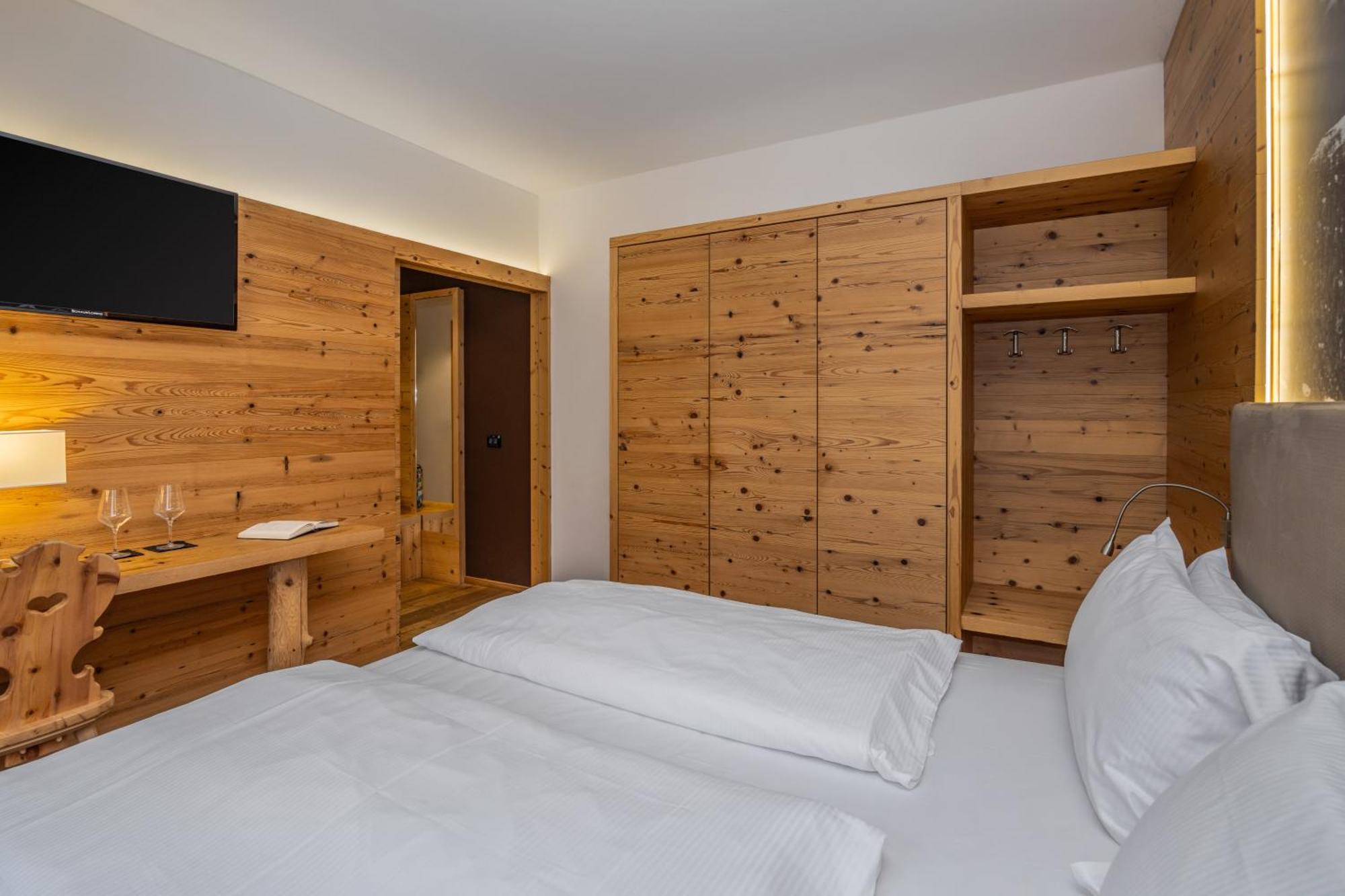 Ravelli Luxury 4* Mezzana (Trentino Alto Adige)